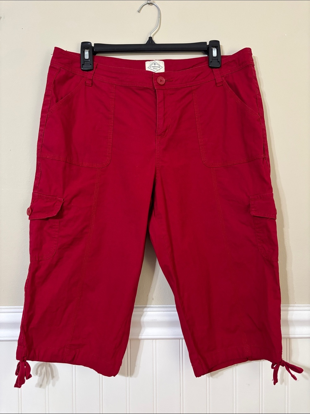 St. John's Bay Light Weight Capri’s, Size: 14P